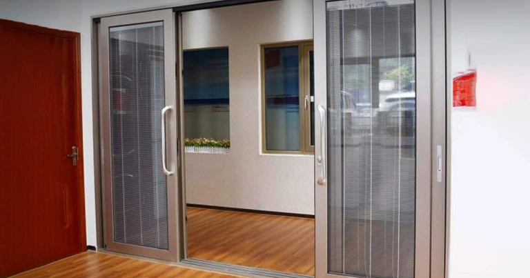 باب بلكونه الوميتال